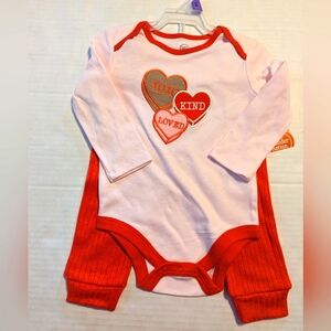 Infant Girls 2 Piece Valentine's Outfit Size 12 Months BNWT